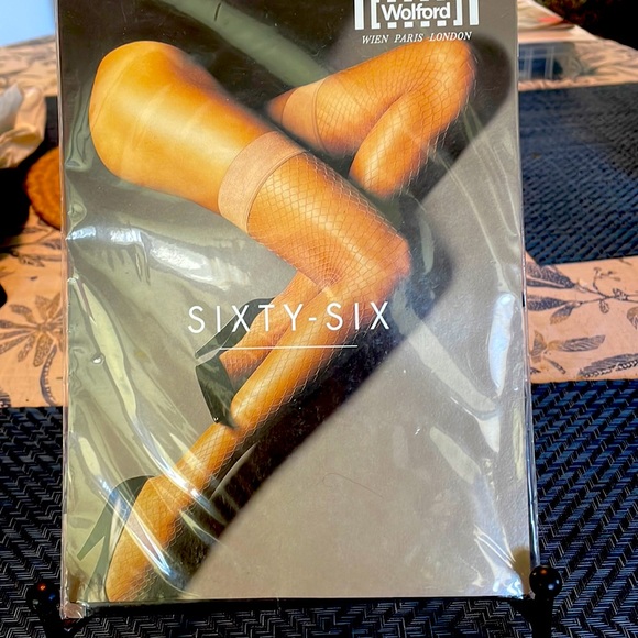 WOLFORD Black Fishnet Stay Up Thigh Hugh Stockings Medium - Picture 1 of 3